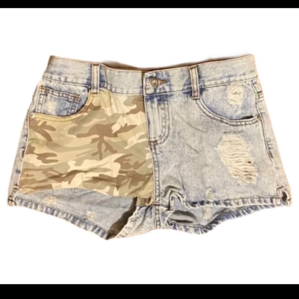 Light jean shorts fashion distressed Sz M by mine